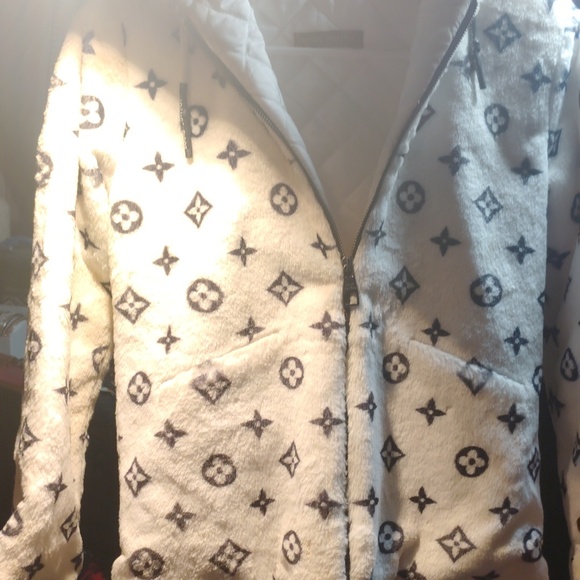Louis Vuitton Jackets & Blazers - Louis Vuitton White and Black Teddy Jacket